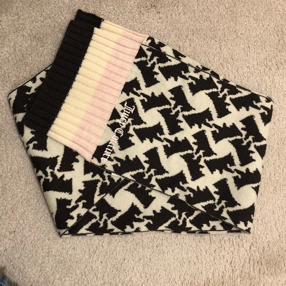 Juicy Couture 2 Piece Scarf and Hat Set - Picture 2 of 14